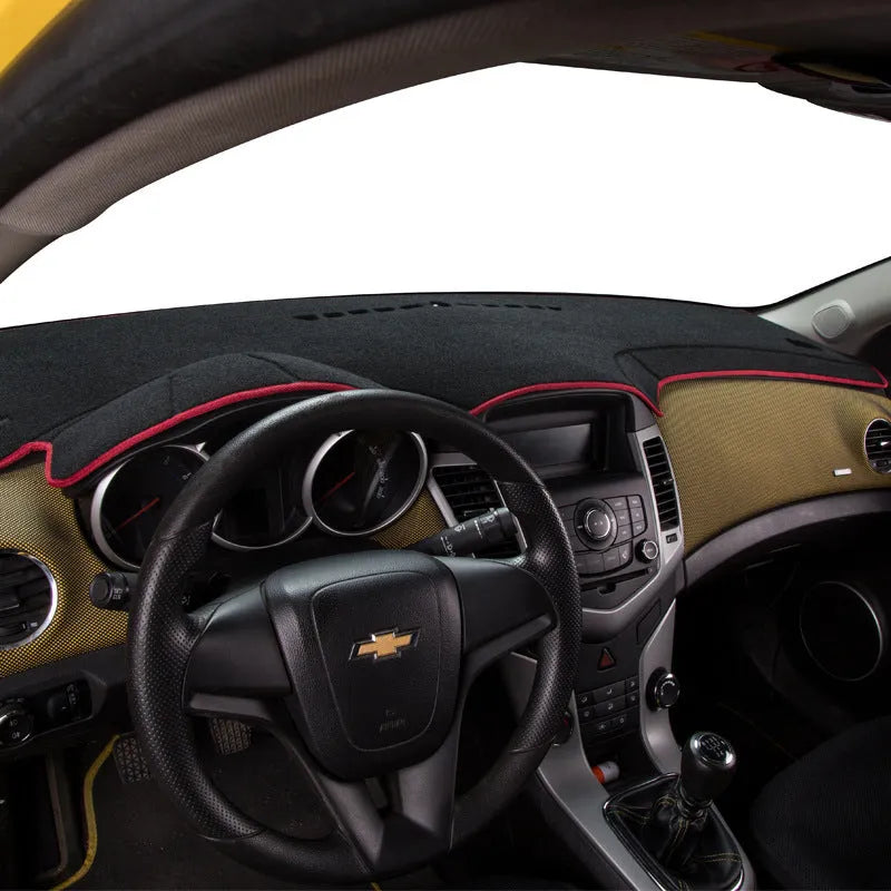 Silicone non-slip dashboard light-proof pad for old Prado SUV in black with coloured edge options.