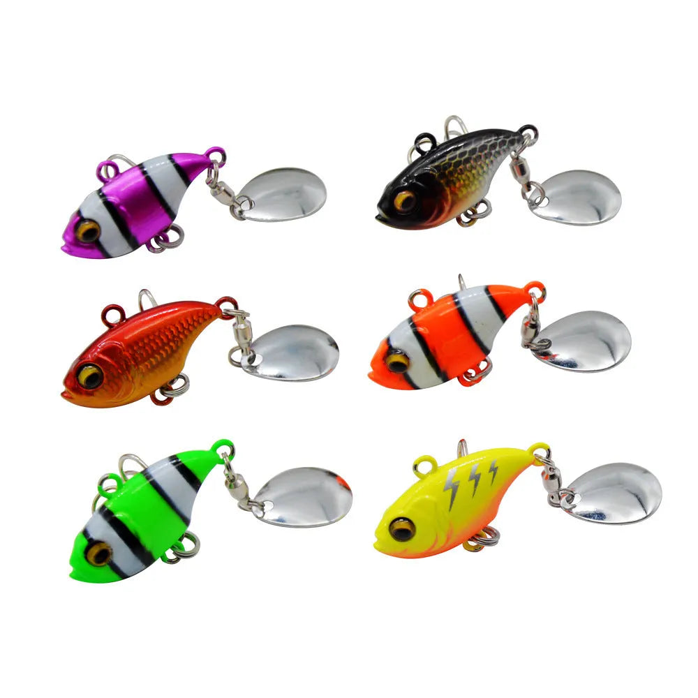 Metal fishing lure with rotating sequins in gold colour option