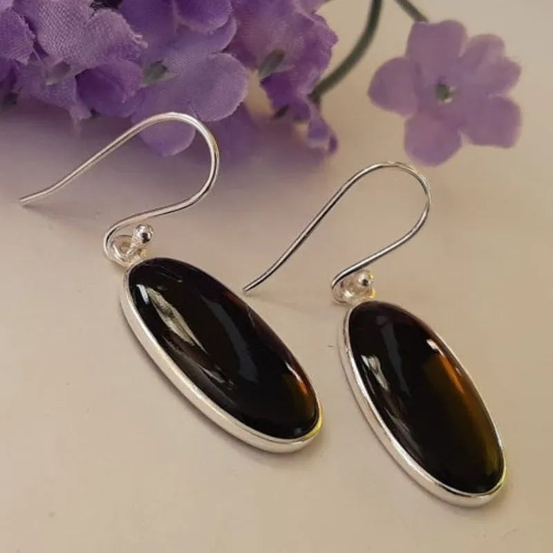 Women's geometric earrings with black oval agate pendant and 925 silver electroplated finish