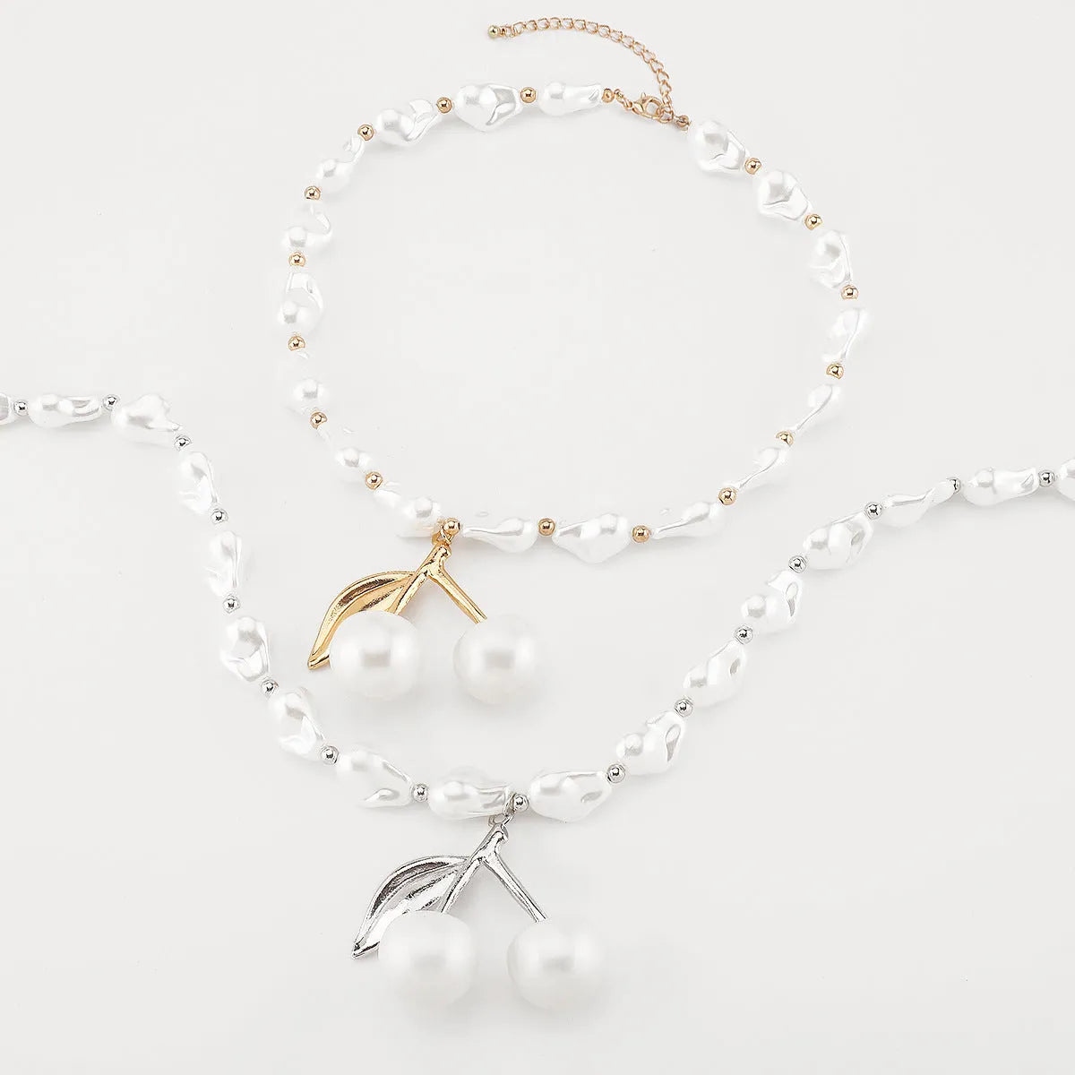 Geometric fruit pendant women's necklace in gold or white K with imitation pearl chain