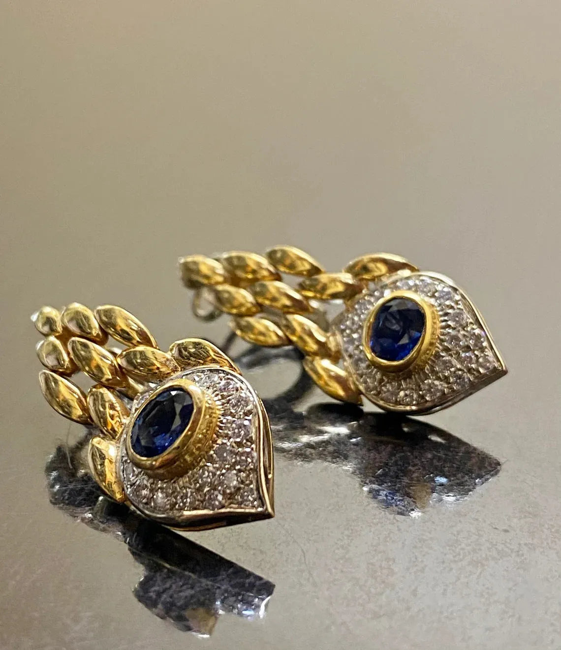 Retro fashion creative women's earrings with snake design in imitation gold colour