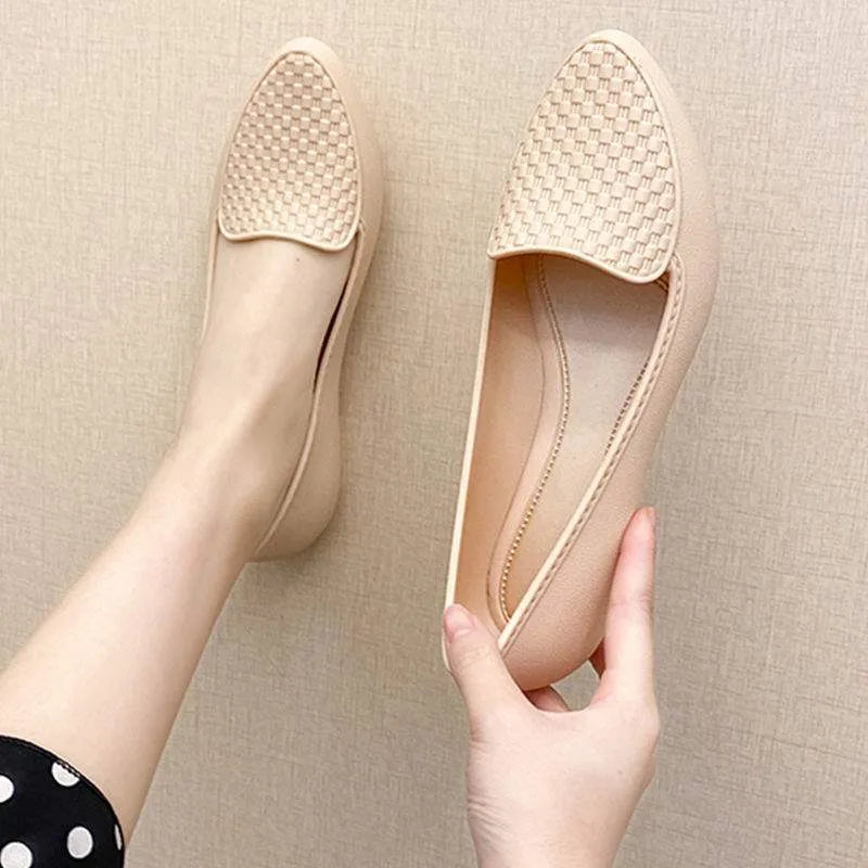 Baotou women's summer outdoor anti-slip flat crystal slip-on sandals with PVC upper, low heel, available in several colours
