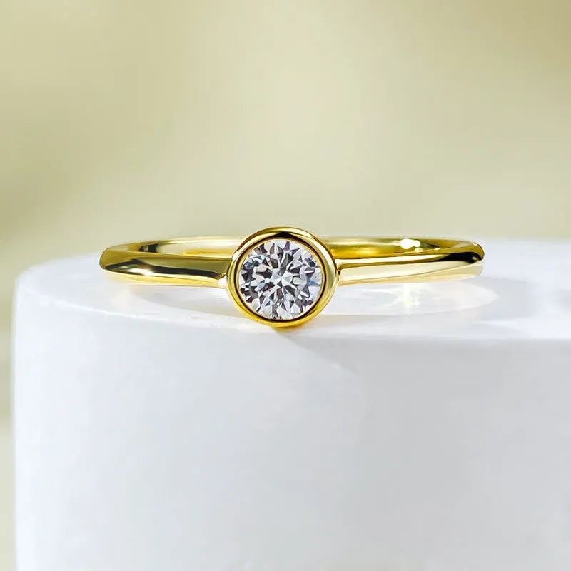 Minimalist silver crown-shaped ring with linear detailing and electroplated finish