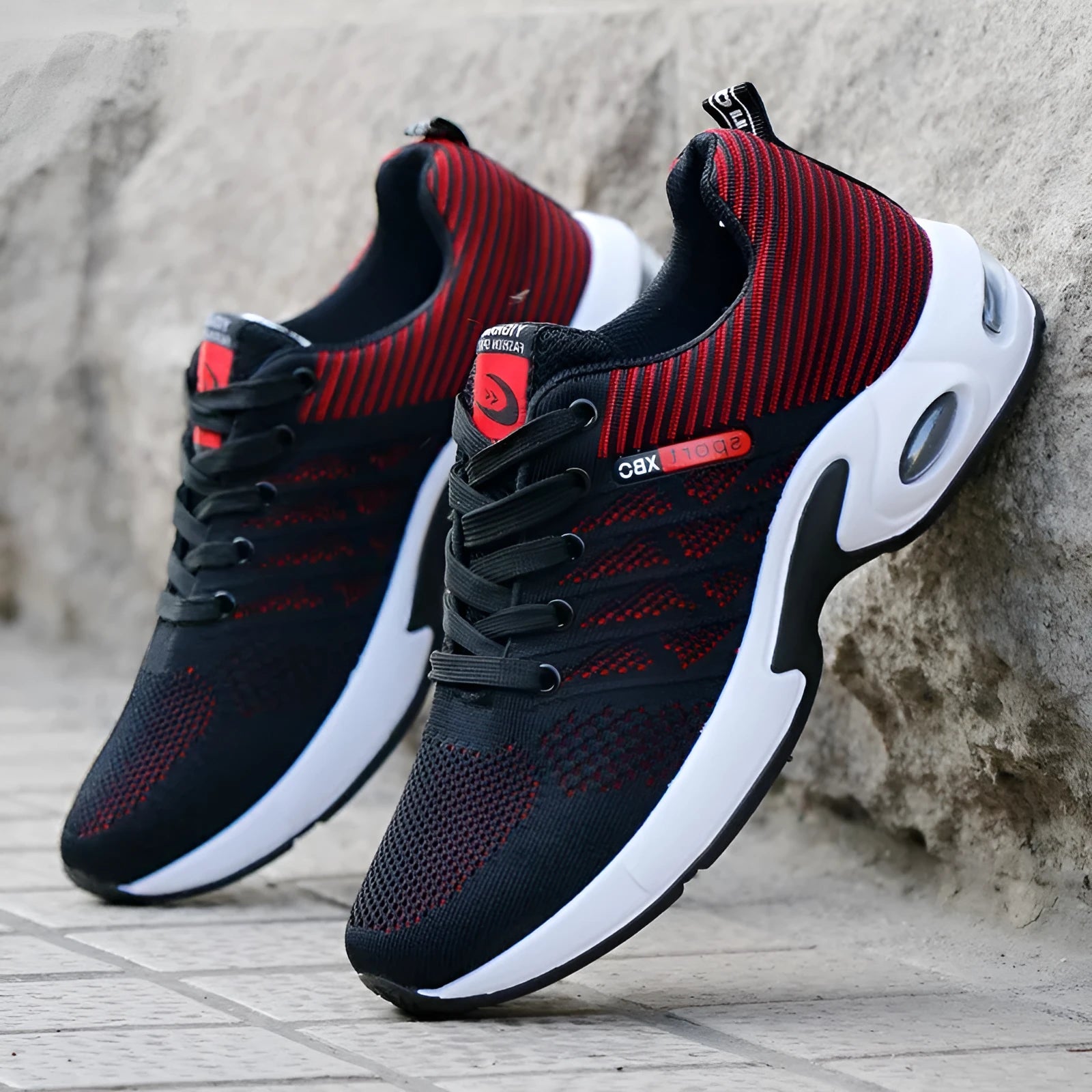 Men's breathable mesh air cushion running shoes in black – low top woven upper on rubber sole