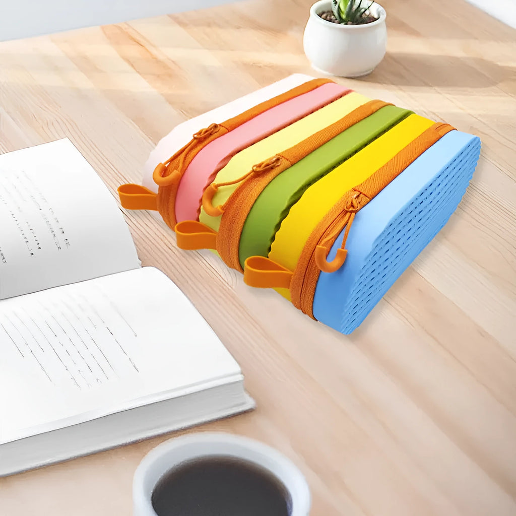 Silicone glasses case in modern simple design with dimensions 200x80x50mm