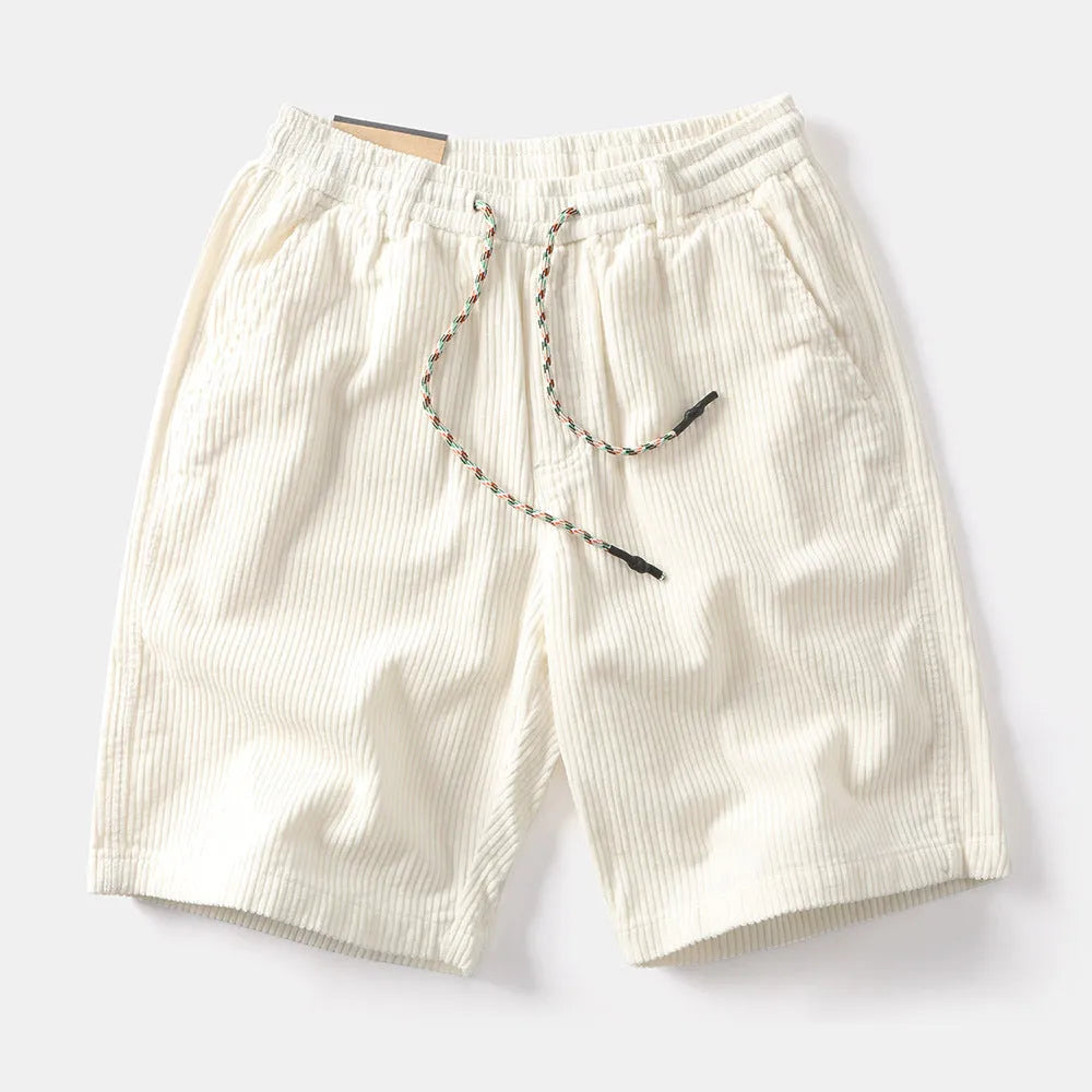 Men's khaki cargo shorts with retro American street style and straight-leg cut