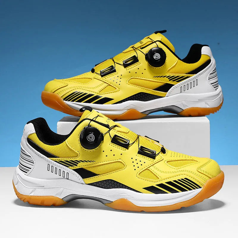 Fashion Personality casual sneaker in yellow with flat heel and round toe.