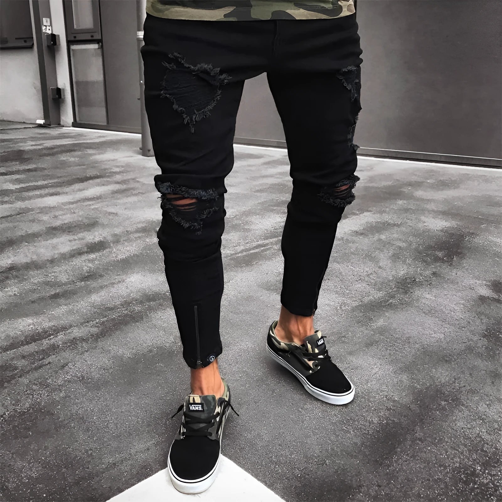 Streetwear ripped baggy jeans in blue with distressed details, available in sizes S to 4XL