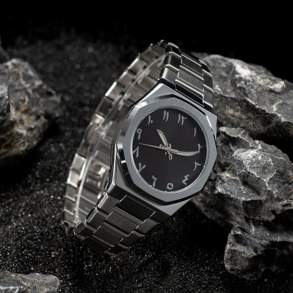 Business casual men's watch with steel strap and quartz movement, shown in black, silver, and black silver scale colour options.