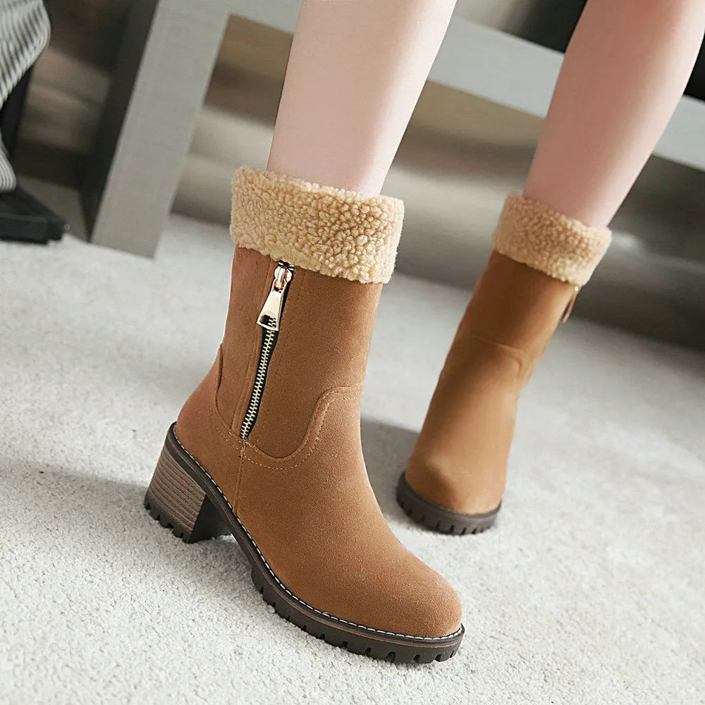 Snow boots with rubber sole and plush lining in black, grey, green, or orange