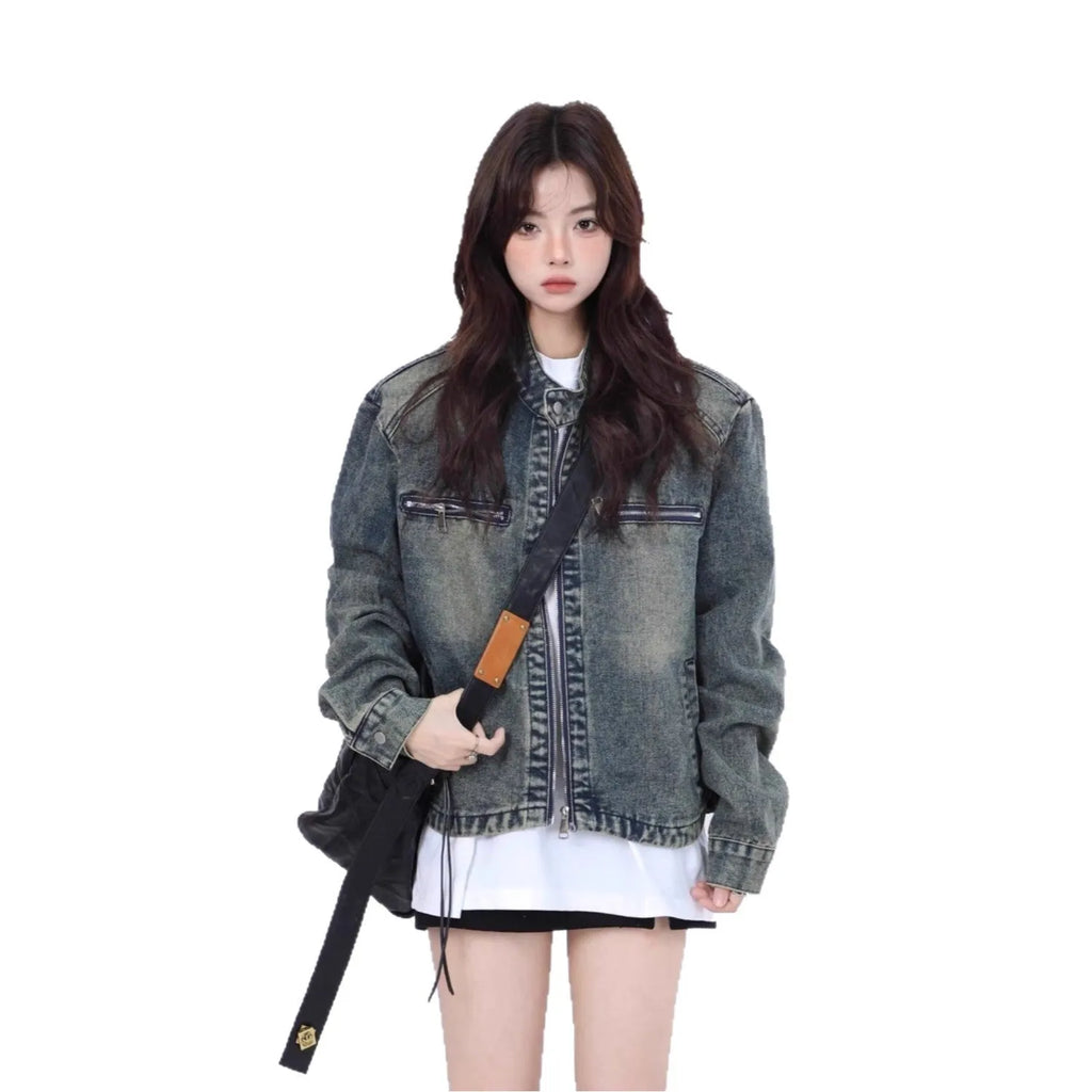 American Vintage distressed denim jacket for women, blue, long sleeves, cotton denim, front view