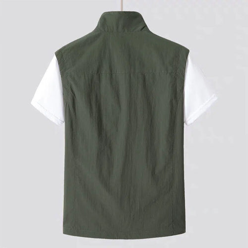 Breathable multi-pocket outdoor casual vest jacket in khaki, slim fit with zippered pockets and straight hem