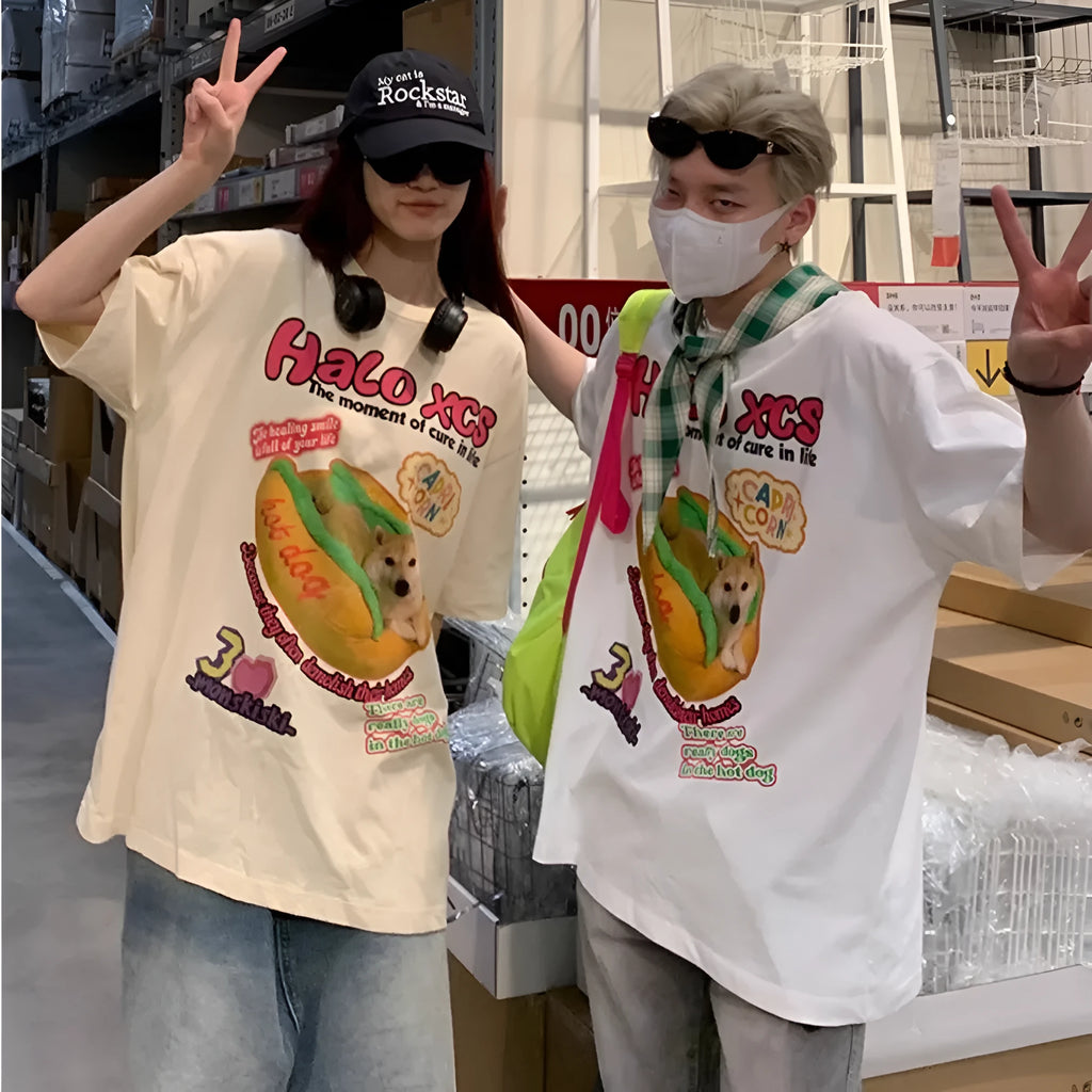Cartoon hamburger dog printed cotton T-shirt in loose fit with round neck collar