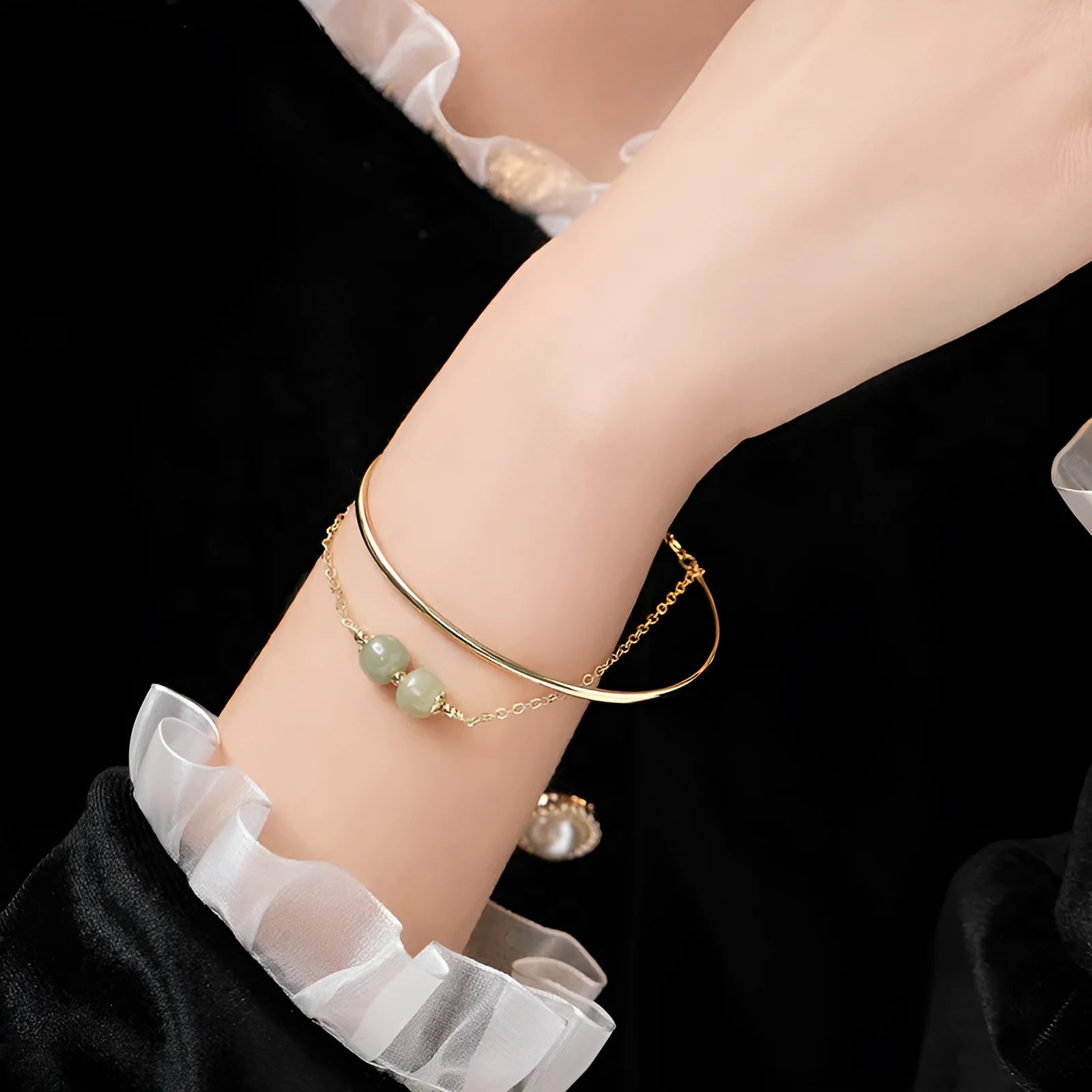 Jade lucky beads bracelet with gold inlay treatment in women's faux two-piece style