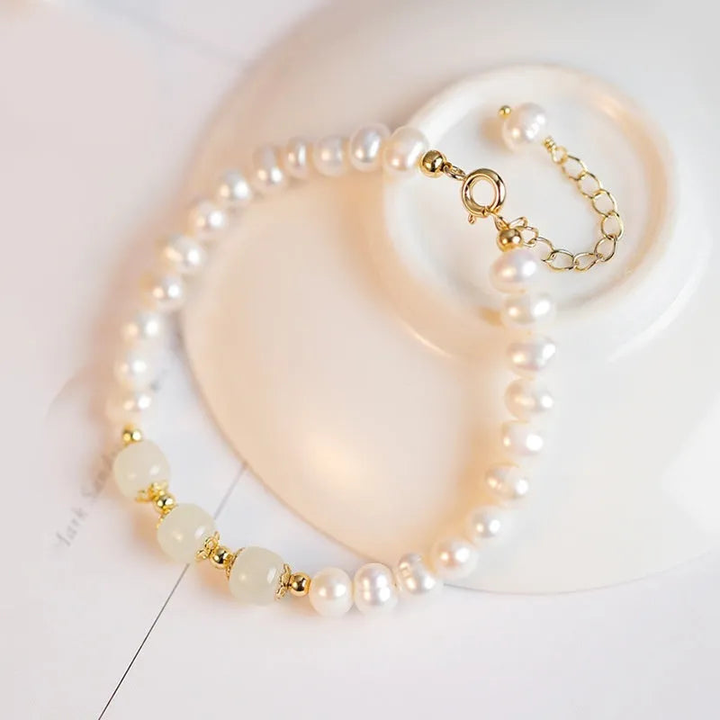Natural freshwater pearl bracelet with diamond-shaped pearls in Korean style design showing Hetian jade colour options