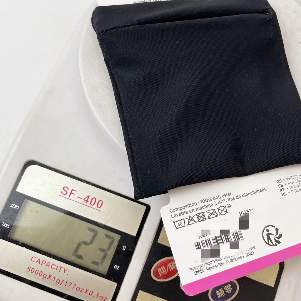 Camping fitness arm wallet wrist bag measuring 10 by 10.5 centimetres.