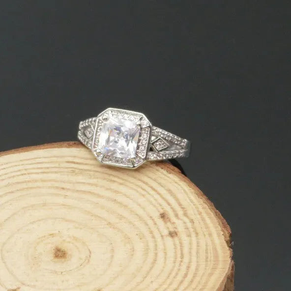 Women's geometric zircon ring with hollow quadrilateral design and platinum colour finish