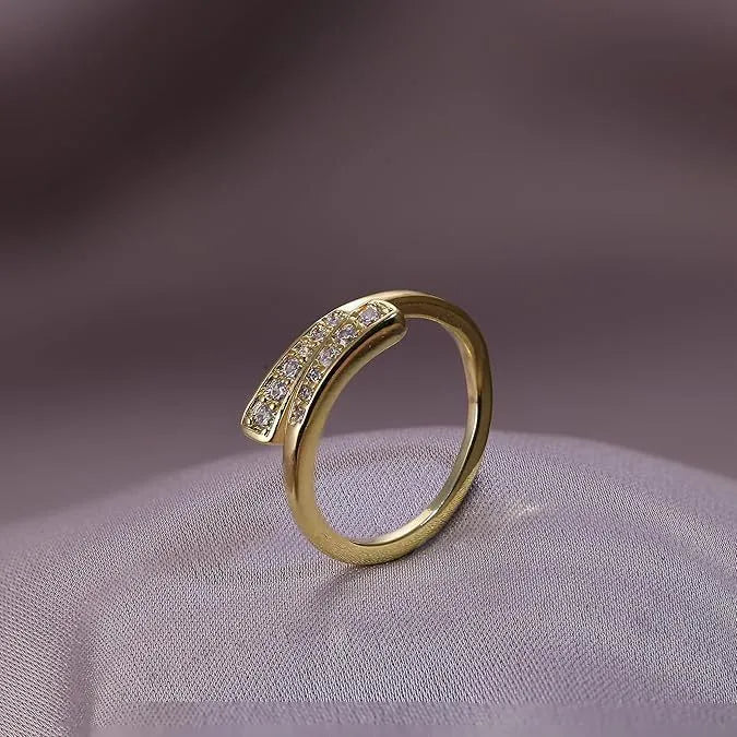 Geometric toe ring with gold plating and rhinestone or water drop decoration options