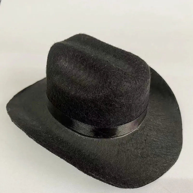 British-style brown non-woven fabric cowboy hat for a cat on a mannequin head.