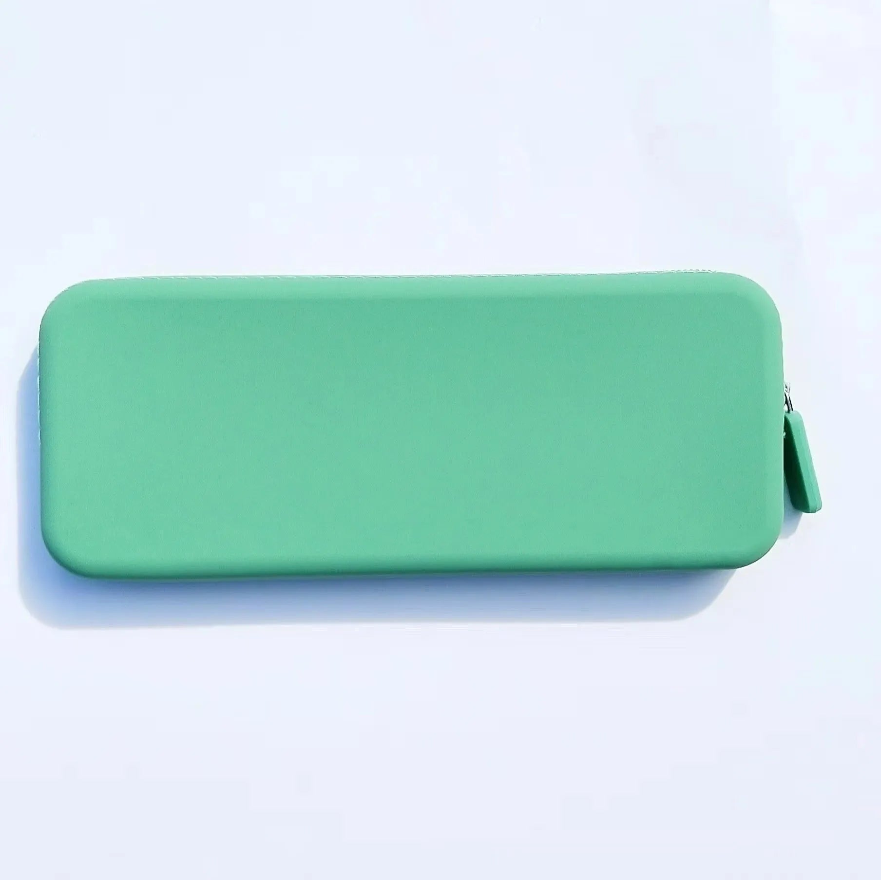 Silicone dustproof travel makeup brush storage bag in assorted colours showing 20cm by 8cm size
