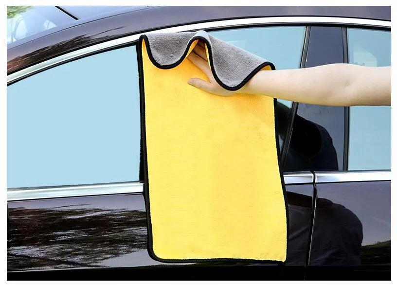 Thickened double-sided microfiber car wash towel in front bright yellow and back gray, 30x30cm
