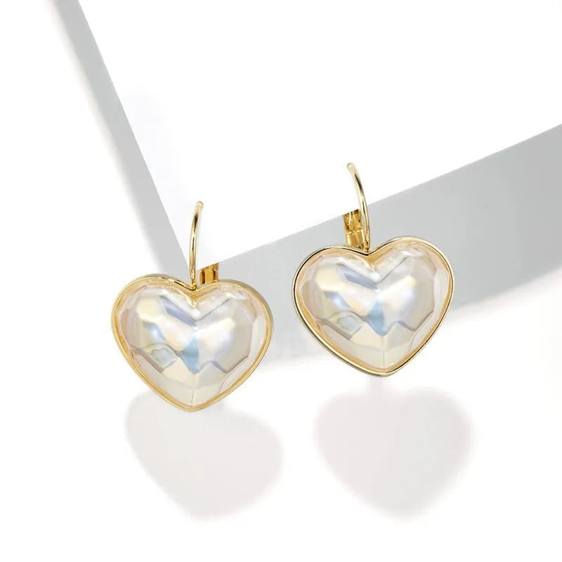 Gold alloy ear clip for women with natural style metal design