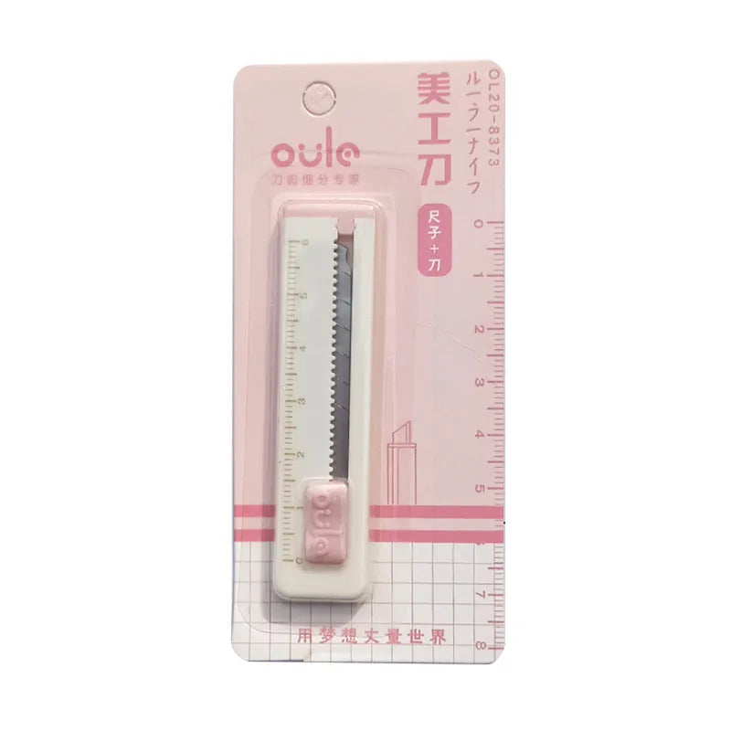 Small plastic art knife in blue, measuring 7.2 cm long, for opening packages.