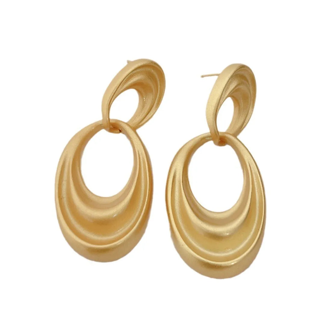Women's French retro copper earrings with double circle construction and quicksand colour finish