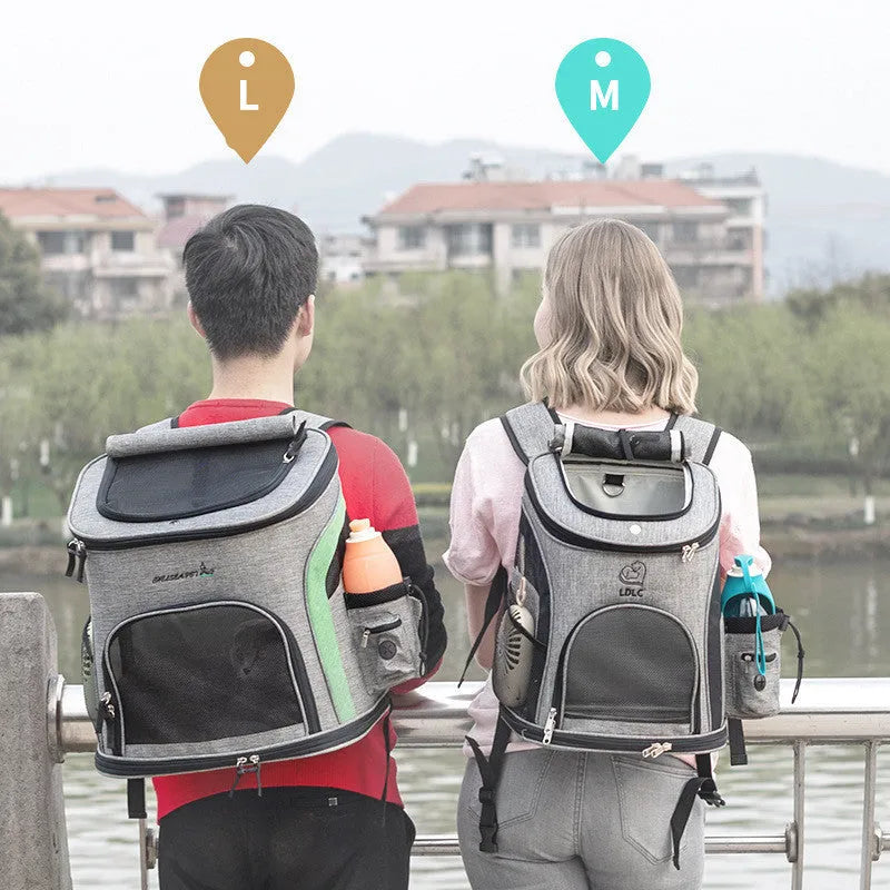 Breathable nylon pet backpack for pets up to 20 kg in grey colour with medium-to-hard structure