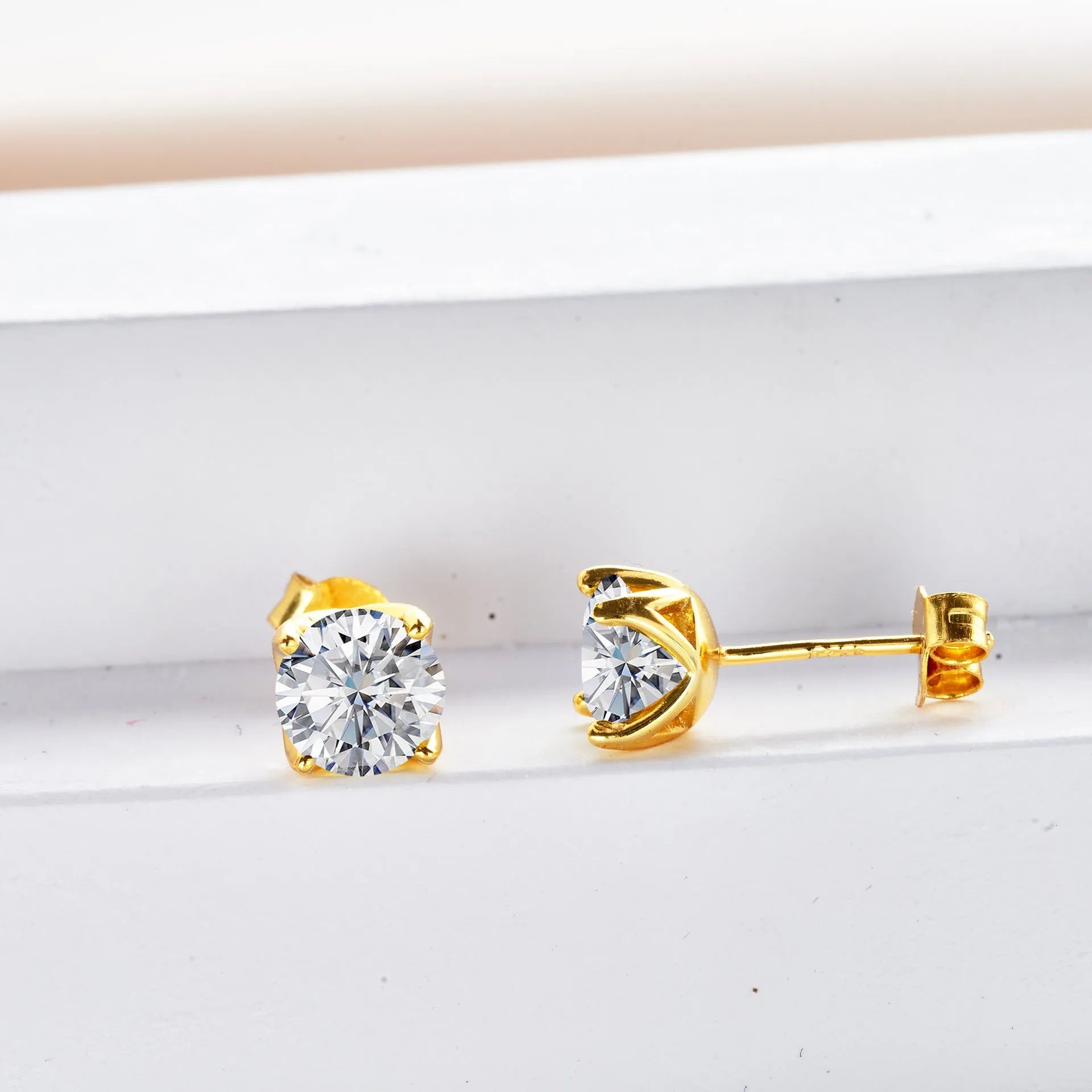 Micro inlaid moissanite stud earrings in S925 sterling silver with round natural stones, unisex design, 1CT per pair