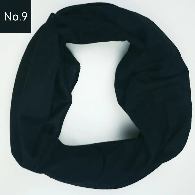 Seamless polyester headscarf for outdoor sports in a choice of colours.