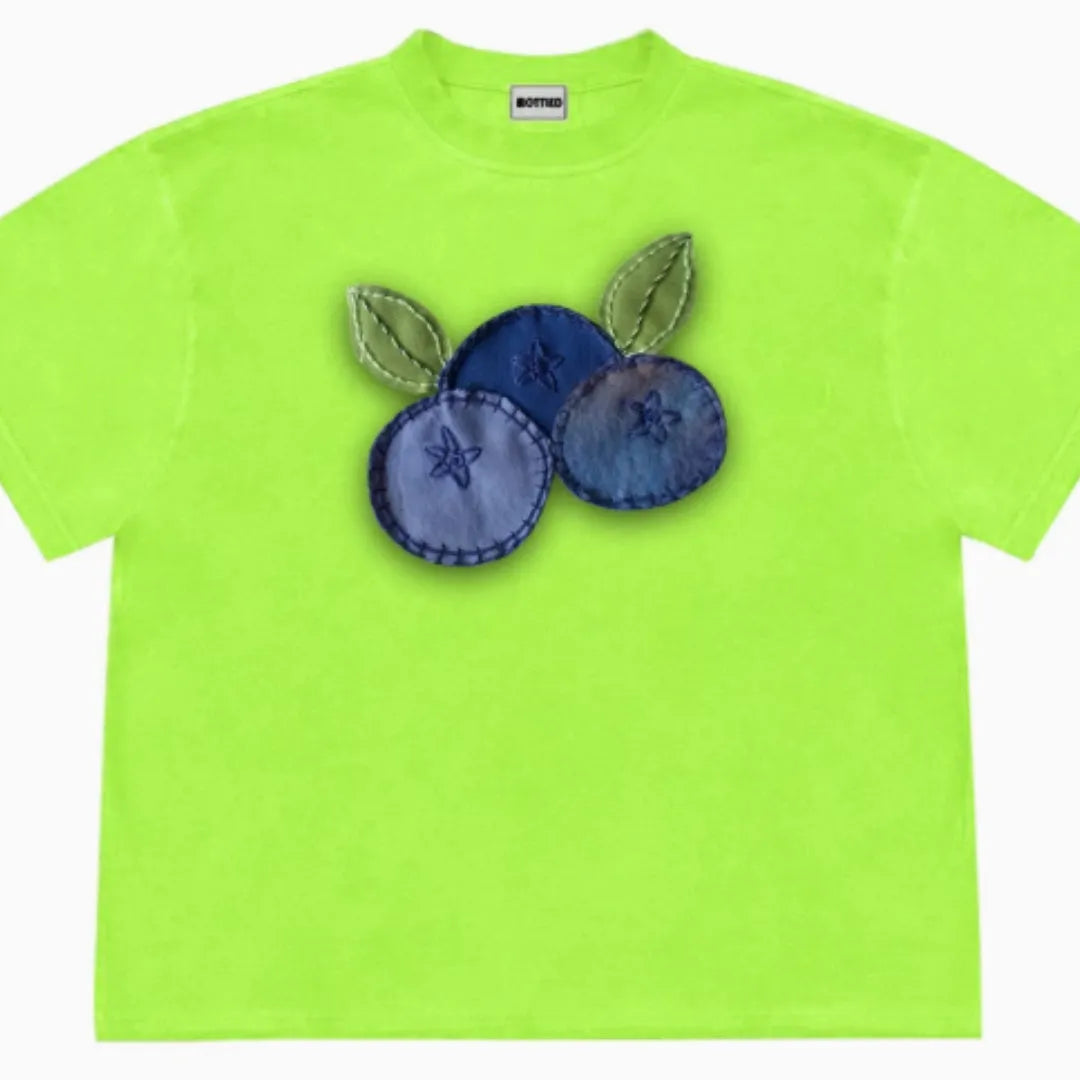 Blueberry patchwork pattern T-shirt with short sleeves and round neck in loose fit styling