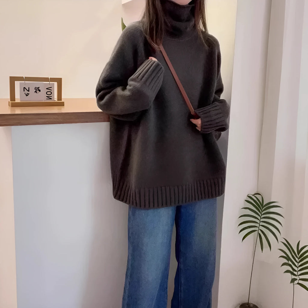 Women's loose turtleneck sweater with thick curling pile collar in polyester mesh fabric