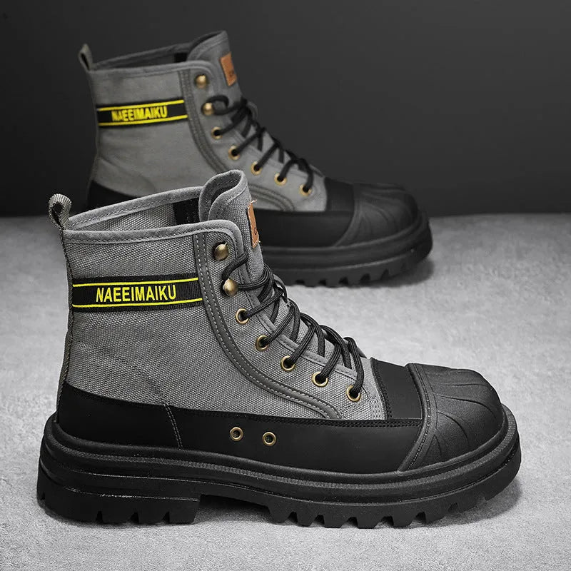 Thick-soled canvas men's casual motorcycle boots with round toe and lace-up fastening in black