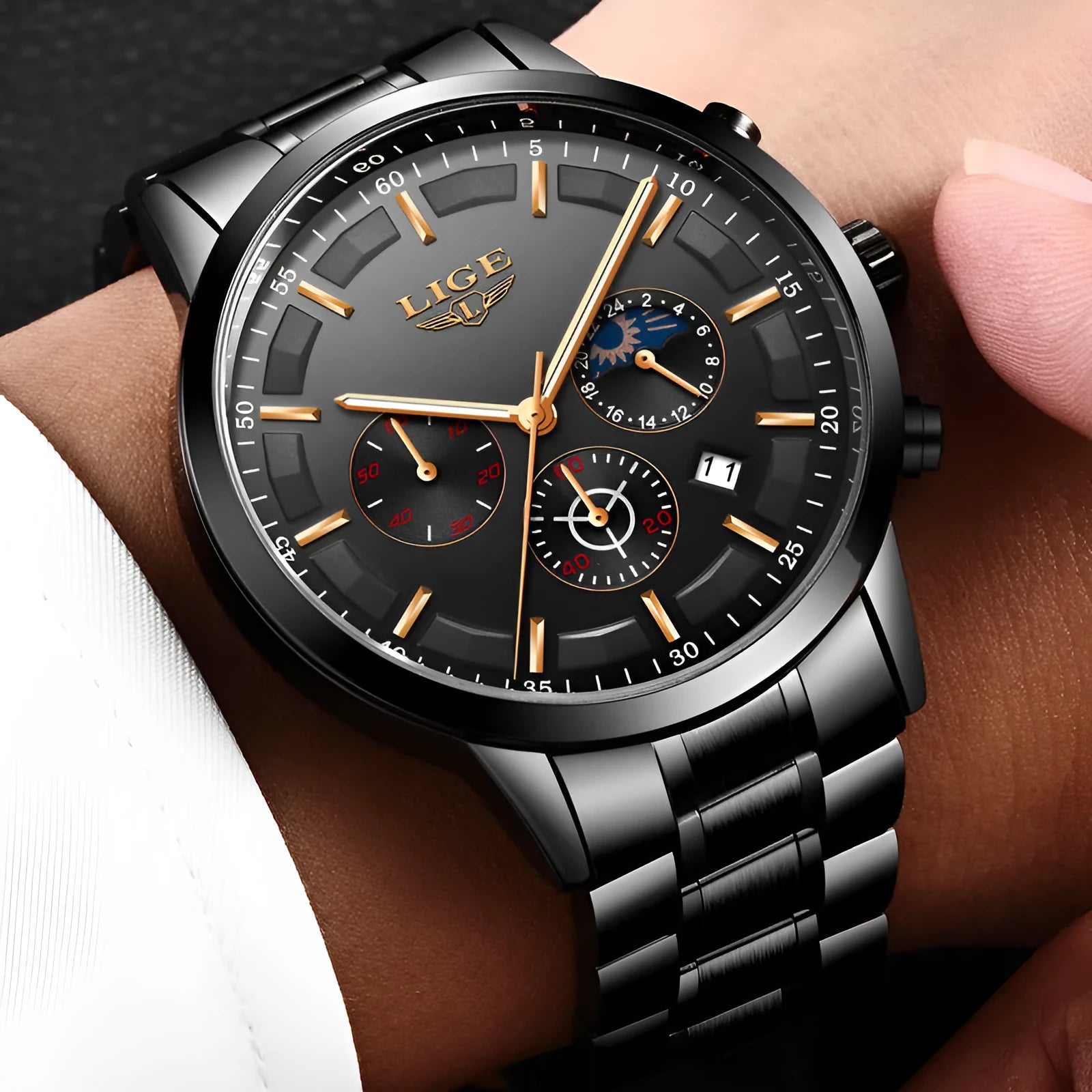 Men's black and rose red gold quartz sports watch with waterproof design