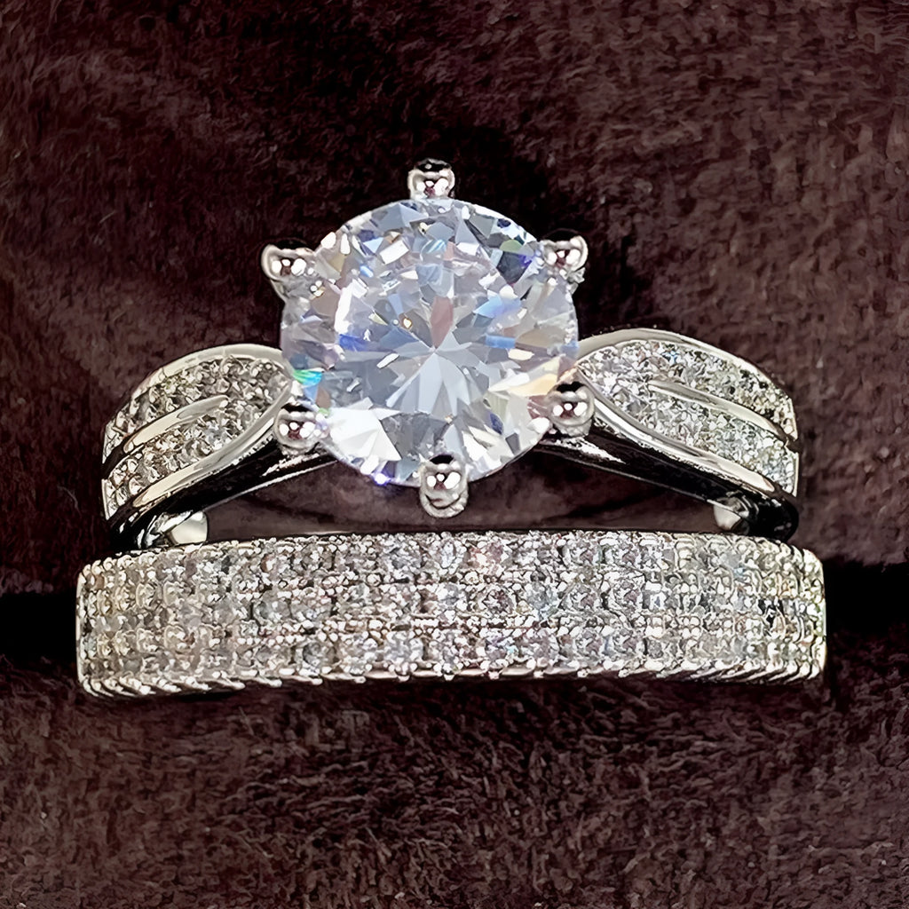 White gold geometric wedding ring bracelet with round elements on hand