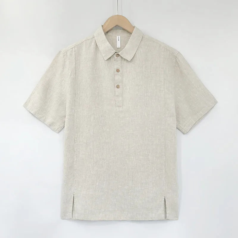 Men's linen casual summer shirt in loose fit with thin lapels and short sleeves.