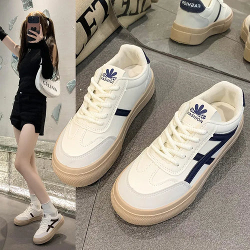 Casual board shoes in brown with low-top design, round toe, and flat rubber sole