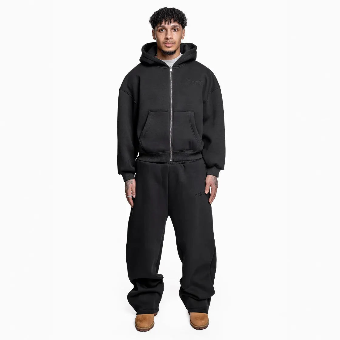 Printed street fashion two-piece suit with letter pattern sweater and loose straight trousers in black