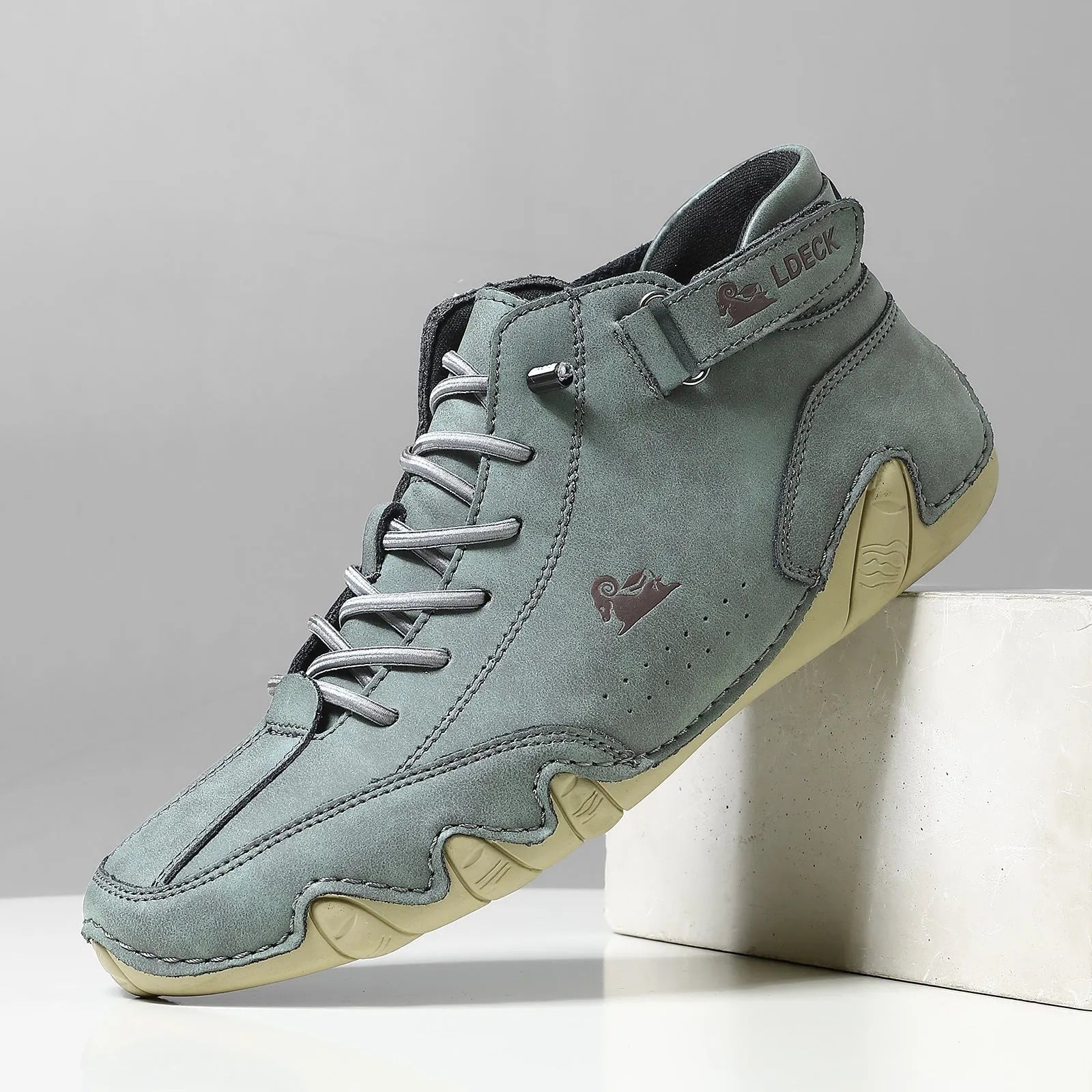 Octopus men's high-top boots in khaki colour with rubber sole and microfibre upper.