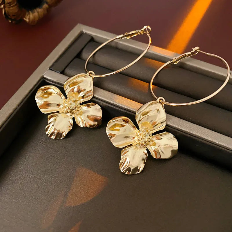 Silver needle metal flower earrings with geometry design in gold or silver electroplated finish