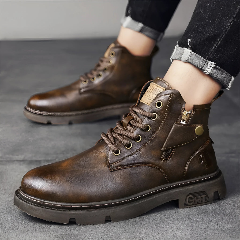 Retro British style men's Martin boots in black leather with front lace-up and mid heel