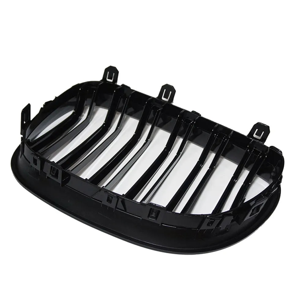 Pair of black ABS carbon fibre texture front grilles for BMW 5-Series E39 E60 E66 models.