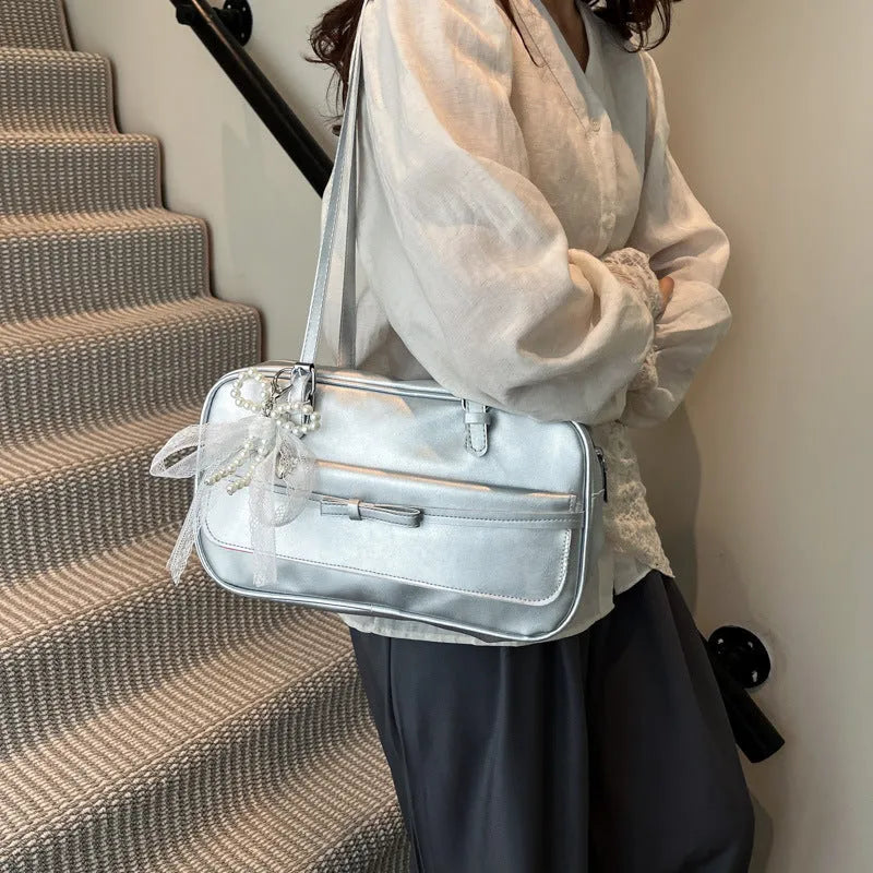 Single-shoulder flap bag with silk scarf pearl bow ornaments in horizontal square shape