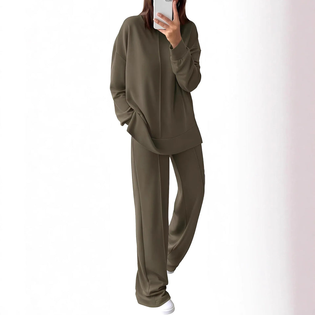 Women's polyester long-sleeve jogging suit in green with matching trousers