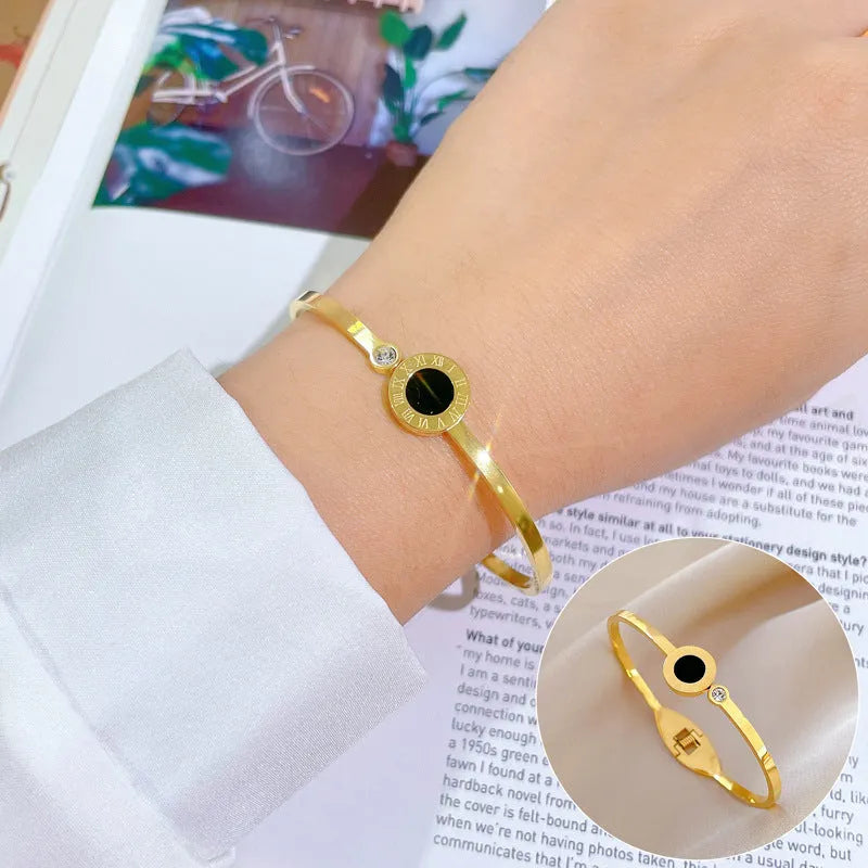 Roman titanium steel bracelet in gold electroplated finish, retro design