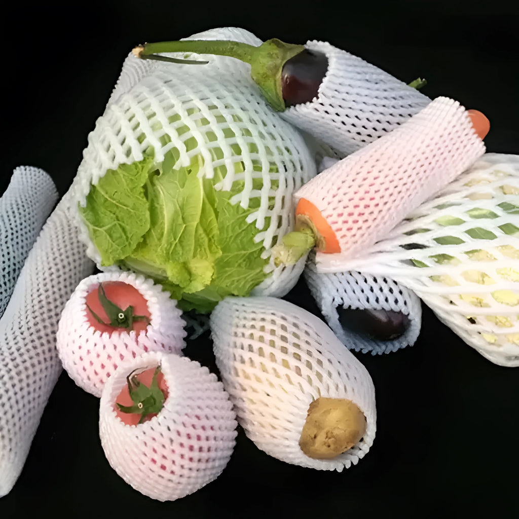 White foam net shockproof protective cover for fruit such as apples and peaches.