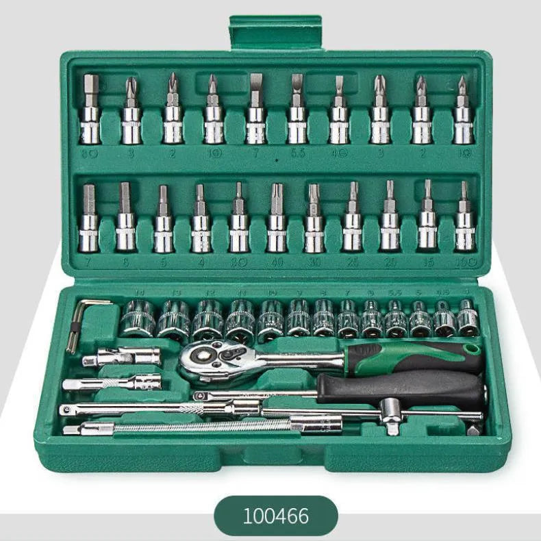 Green socket wrench set with 13 mm ratchet tool and 100 pieces in organised housing