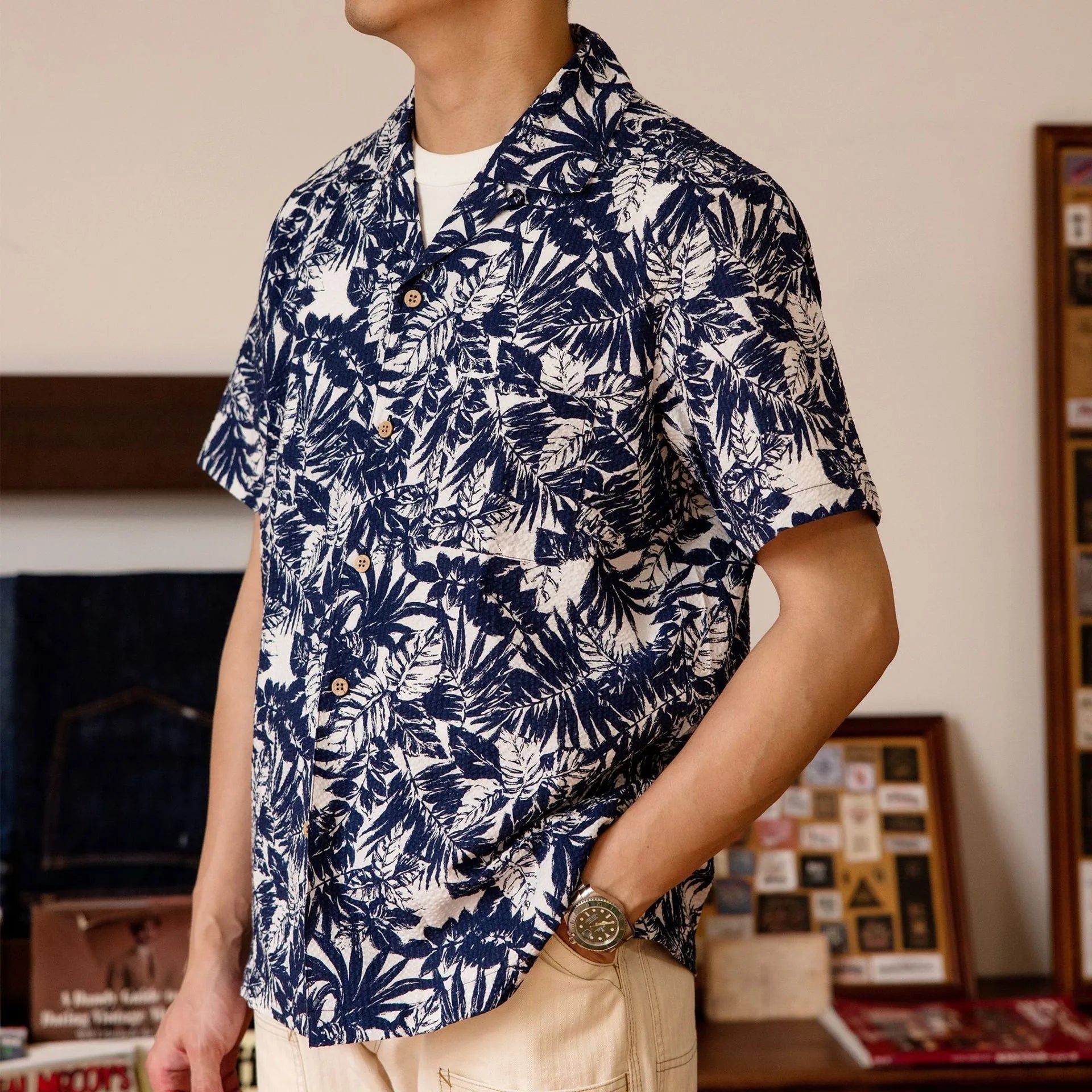 Vintage floral printed seersucker shirt with Cuban collar in loose fit, shown in blue and green colour options