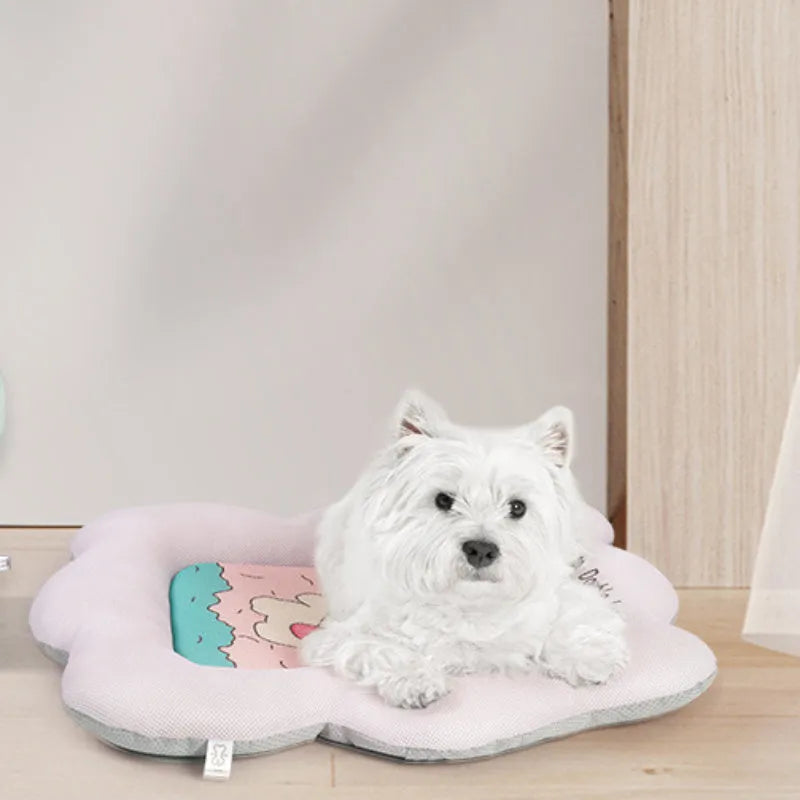 Ice silk pet cooling mat for dogs and cats available in green or pink colours with four size options